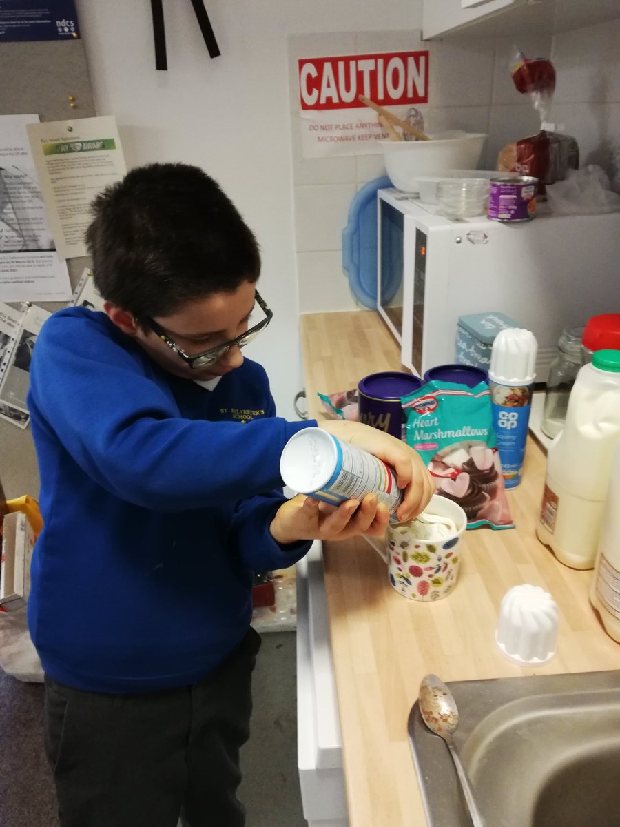 stsylvesters1's tweet photo. P5 @stsylvesters1 checking to see if their instructions for hot chocolate are accurate. They found if they put the powder in the milk before microwaving it was microwave explosion time resulting in a right mess inside of the oven!! #science #cleanupsquad #youliveandlearn https://t.co/V2js24v8VT