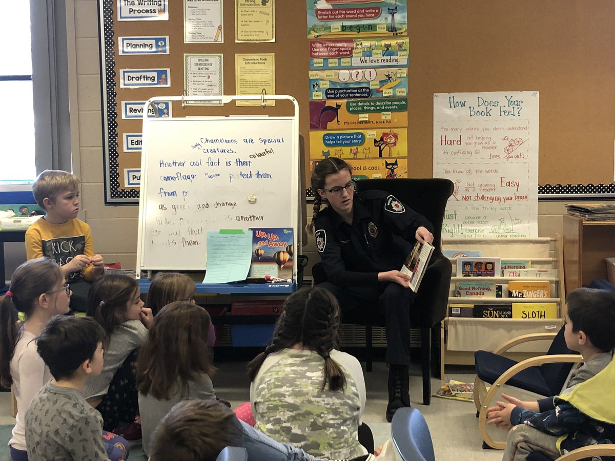 MsALeslie's tweet photo. It’s literacy month and for today’s literacy connection we hosted ‘guest readers’ from our community. We were captivated by our visitors - a Windsor Fire Department Jr Firefighter and ‘The Hockey Players’. Thanks @AvonViewHighSch for loaning out Carly, Colin and Josh ☺️ https://t.co/v8mmK76uMo