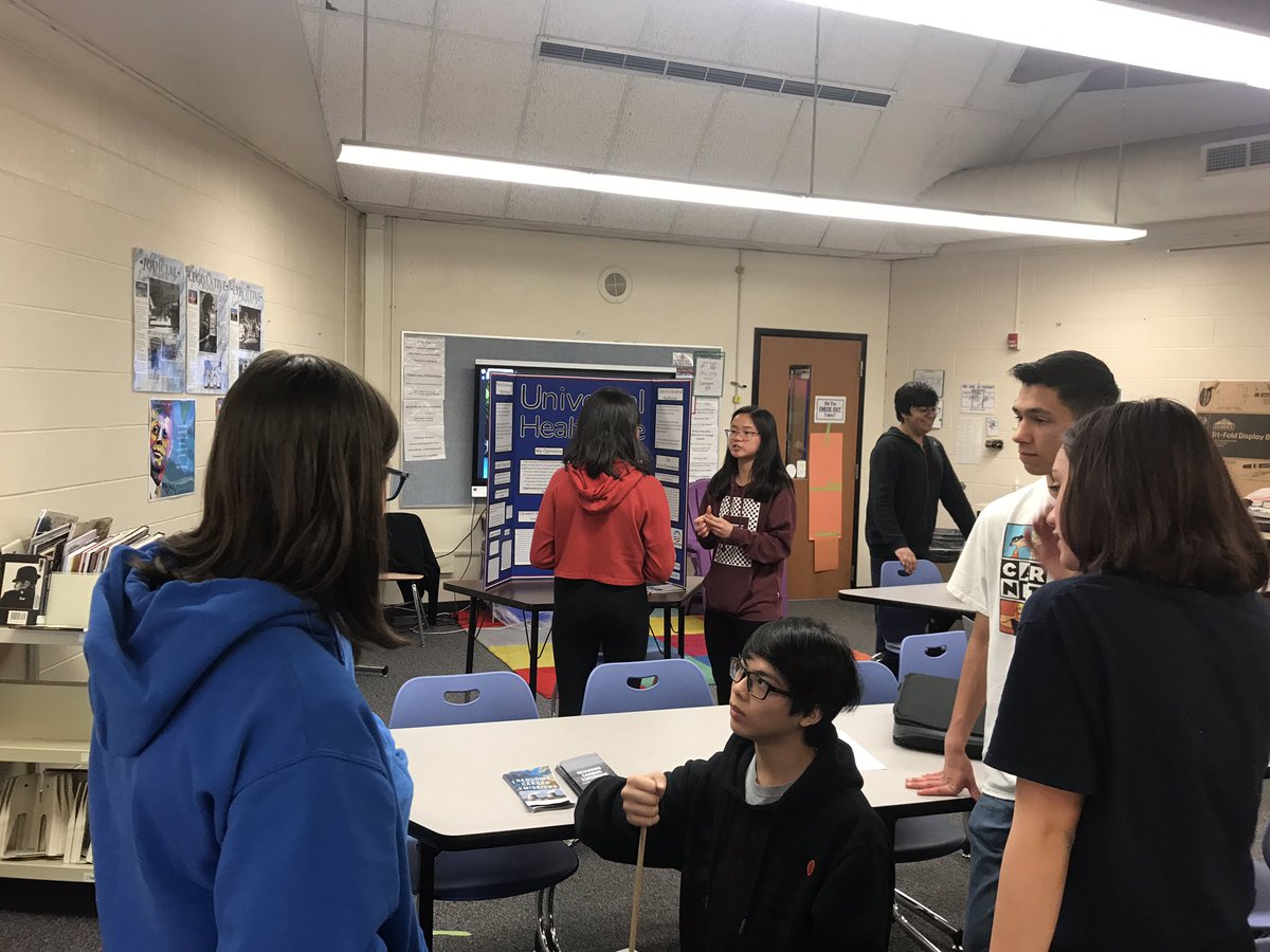 askmrslong's tweet photo. Getting psyched for our CSpan Showcase. Today was dress rehearsal. January 31= the real thing. Ss worked hard on research. Go Jayhawks! @charlesridleyjr @jsactivitiesd93 @JSPrincipalD93 @DrHillD93 @jaystreamIC https://t.co/JgdZDzhPGC