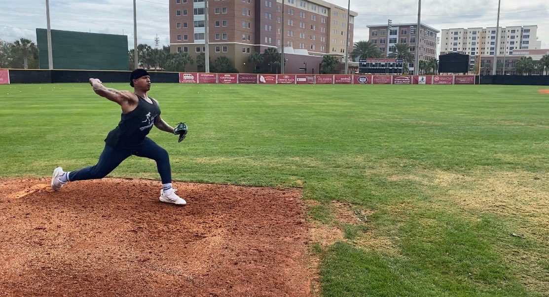 STR0's tweet photo. The ones who criticize/judge the most...put in the least amount of work. Don’t be them. Remember that! 📈 #HDMH https://t.co/vdtCLWkVUQ