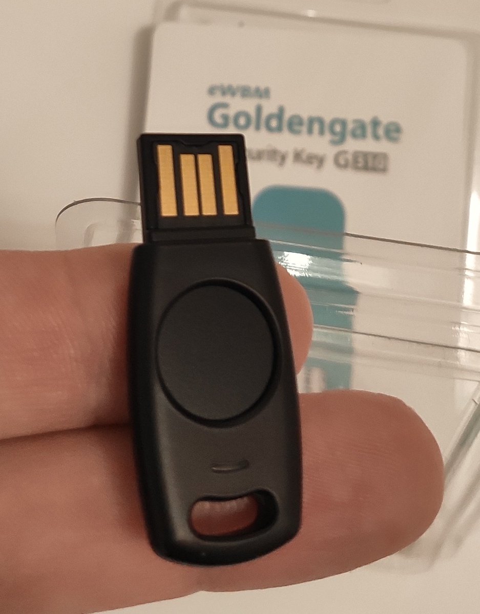 _qwertzu's tweet image. Cool, my new eWBM #Goldengate Security Key arrived today #Afterworkfun