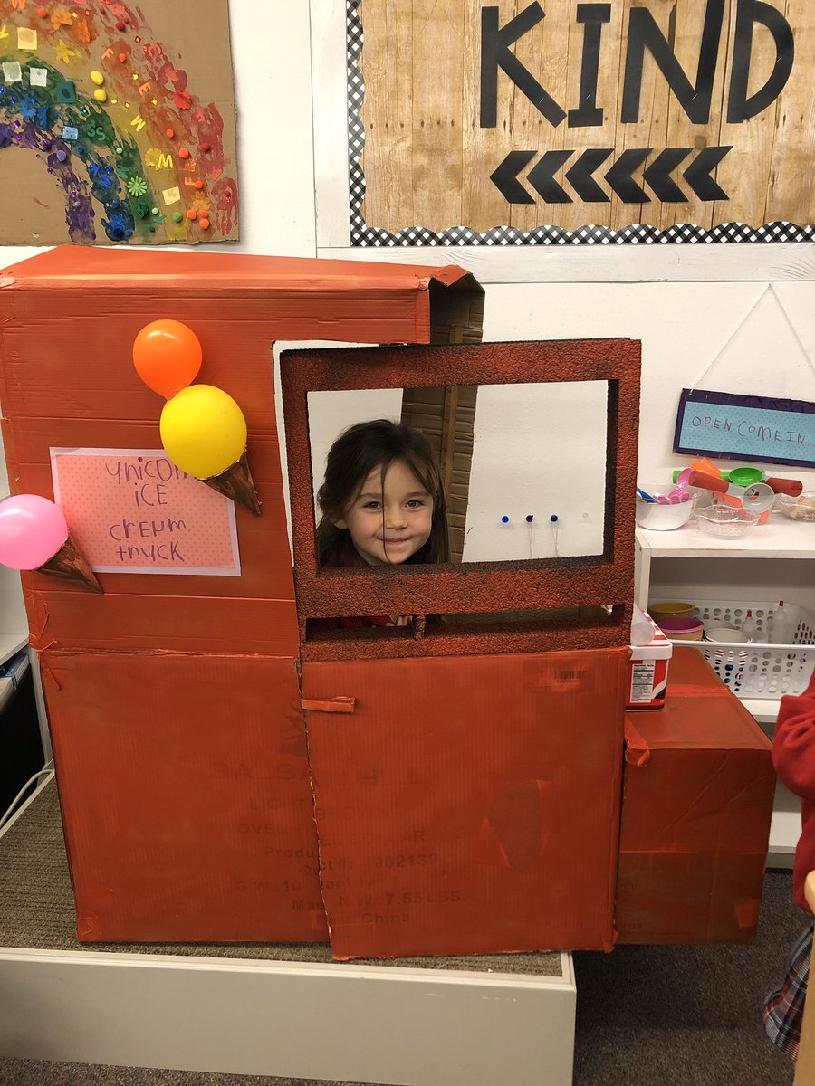 ms_mckim's tweet photo. The Unicorn Ice Cream Shop and truck are open for business. Stop by the Voyager class for a sweet treat 🍦🍭🧁 @hsessaints https://t.co/jTBRSwFVWn