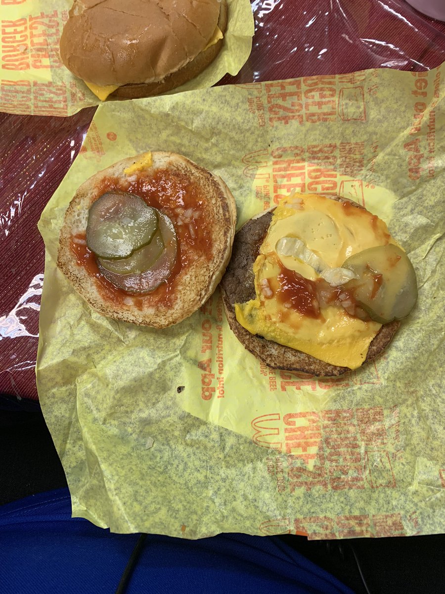 pitysextme's tweet photo. me: 2 cheeseburgers, no pickles please! 
@mcdonalds: https://t.co/XYhb4e1Nhq