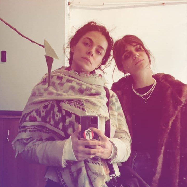 Güzellikler ❤️ #MeriçAral #ÖzgeÖzpirincci <a href="/mericaral/">Meriç Aral</a>