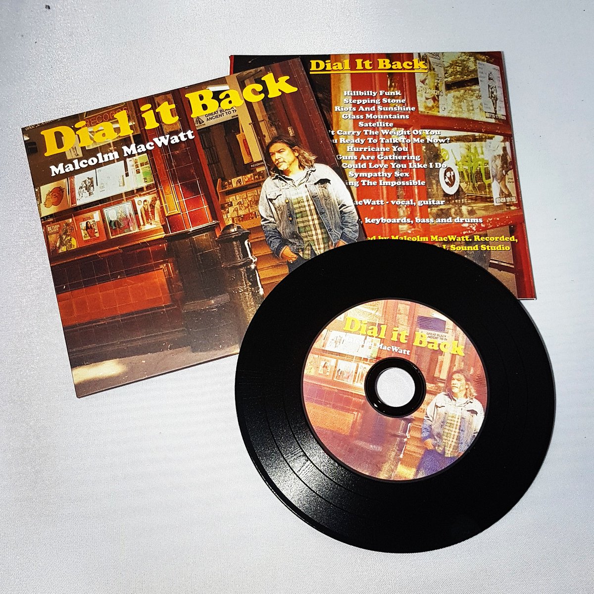 cdduplicationuk's tweet photo. There's always plenty of love for our #retrolook #vinyl #CDs especially when packed in our #customprinted #cardwallets @malcolm.macwatt can't get enough of them! #cdprinting #cdduplication #print #artwork #design #independentmusic #selfpromo https://t.co/KPIWlzXTKO