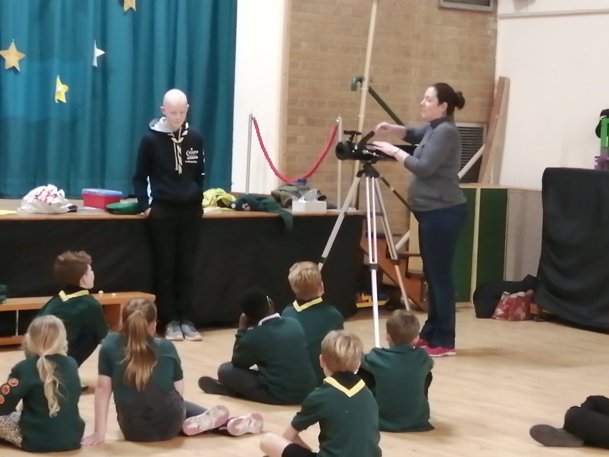 16thCubs's tweet photo. Cubs are learning the about how to using telescope correctly and constellations https://t.co/HJgCyu0EZE