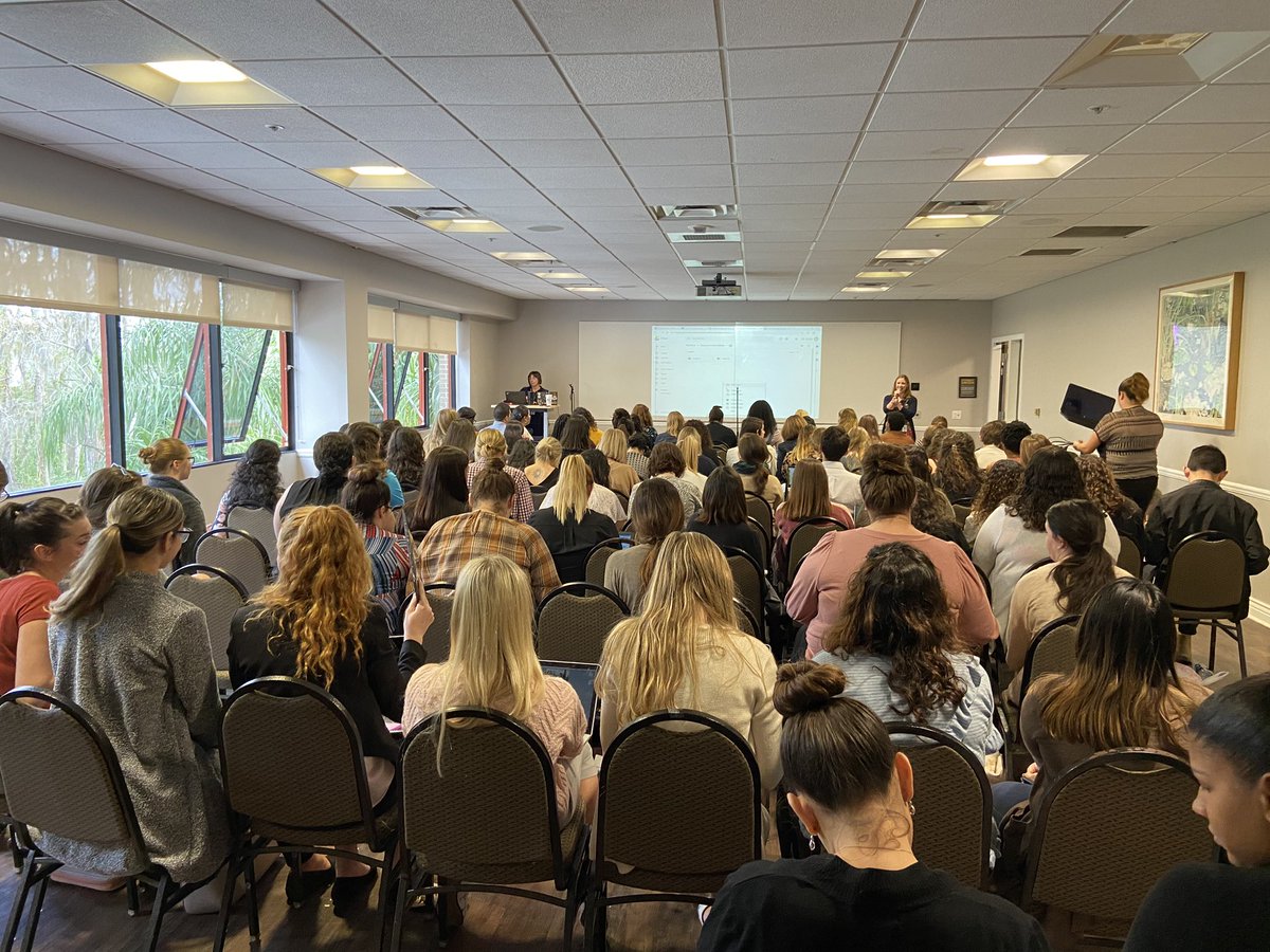 bonnietoffoli's tweet photo. @UCFCCIE for an exciting afternoon with @AnnMansier @BiddingerFL and UCF Future Teachers for Google Level 1 training 💛🖤 Charge On! Go Knights 🖤💛 @OCPSJobs @drltspalding @RobBixler_OCPS @allikibs https://t.co/alDV1wCSd9