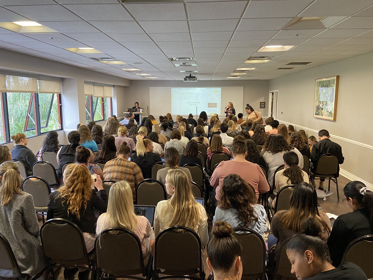 bonnietoffoli's tweet photo. @UCFCCIE for an exciting afternoon with @AnnMansier @BiddingerFL and UCF Future Teachers for Google Level 1 training 💛🖤 Charge On! Go Knights 🖤💛 @OCPSJobs @drltspalding @RobBixler_OCPS @allikibs https://t.co/alDV1wCSd9