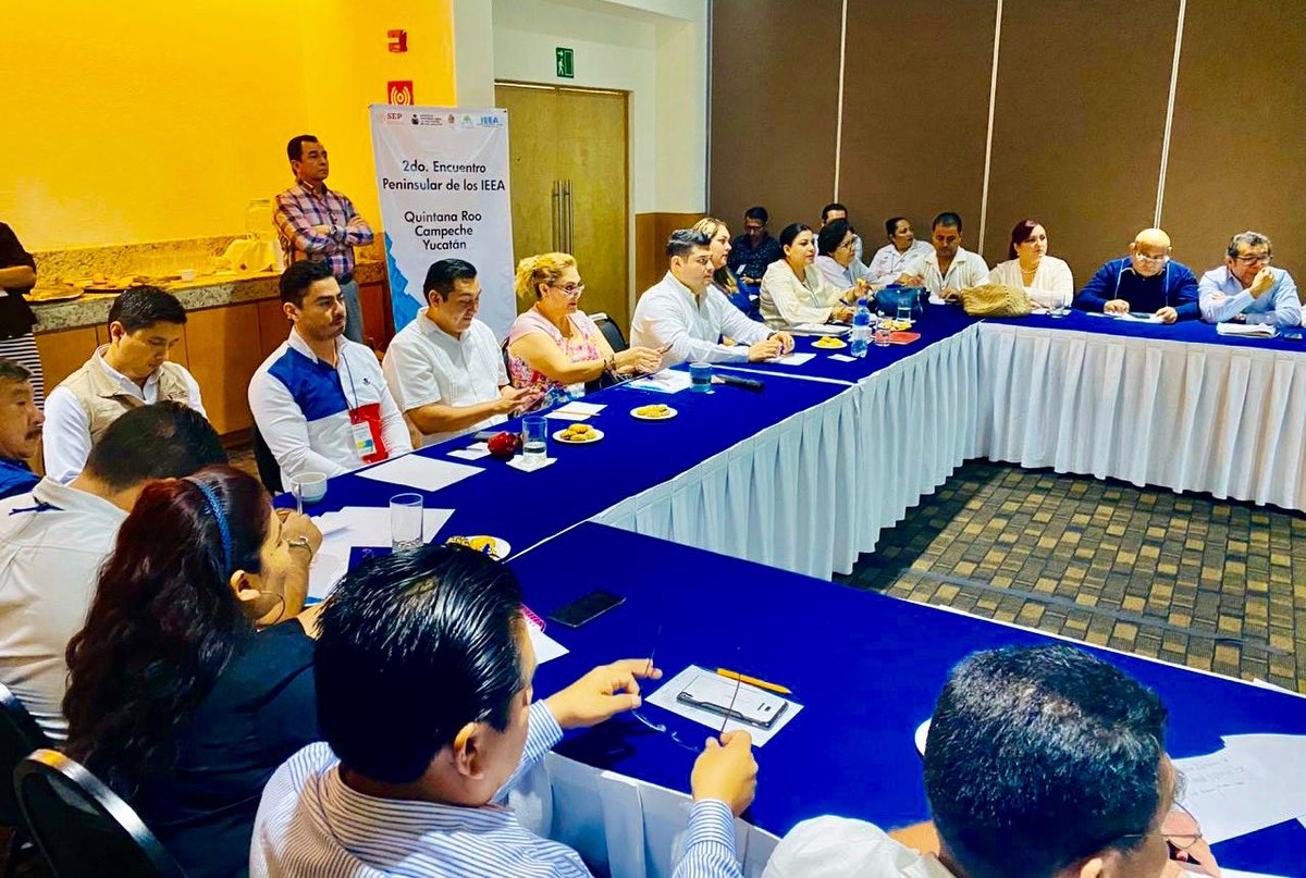 IEEA_CAMPECHE's tweet photo. #FelizViernes 📊✅ Continúa el segundo día del 2do. Encuentro Peninsular de los #IEEAS, con el curso "Técnicas de Motivación para Alcanzar el Liderazgo" impartido por la Mtra. Mayra Barradas Viveros. 📚
#EducaciónParaTodos https://t.co/IRStfJE3hb