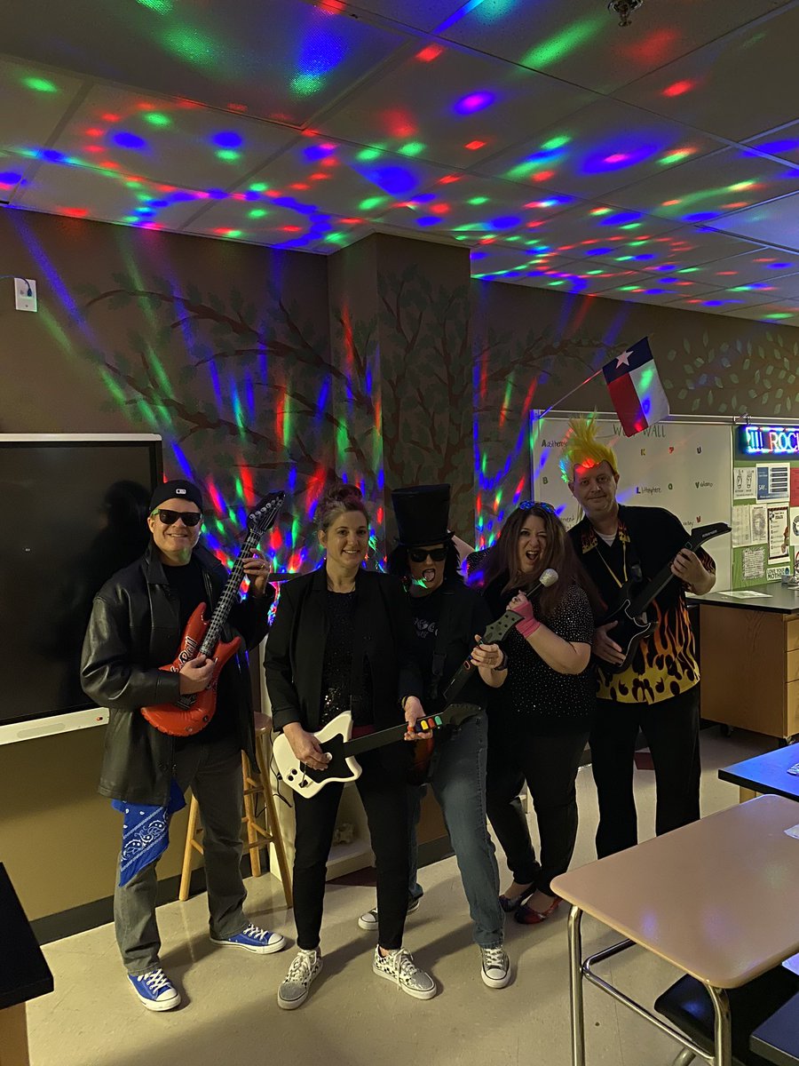 msviteksclass's tweet photo. Rockin the Rock Cycle in science classes today! @RyonMiddle https://t.co/n7zAuxa3XD