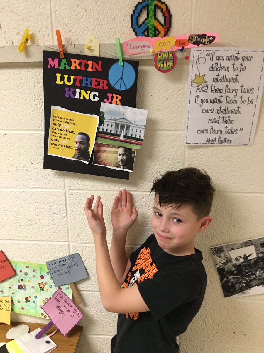 jdeiert's tweet photo. #voiceandchoice take 3
Firsties flourish when given choice to complete a teacher designed or create own nonfiction book reports...guess what most chose? @PUR_Principal @JLKanter @lisamaheralbi @HarrisonCSD https://t.co/DIhs6QC2zm
