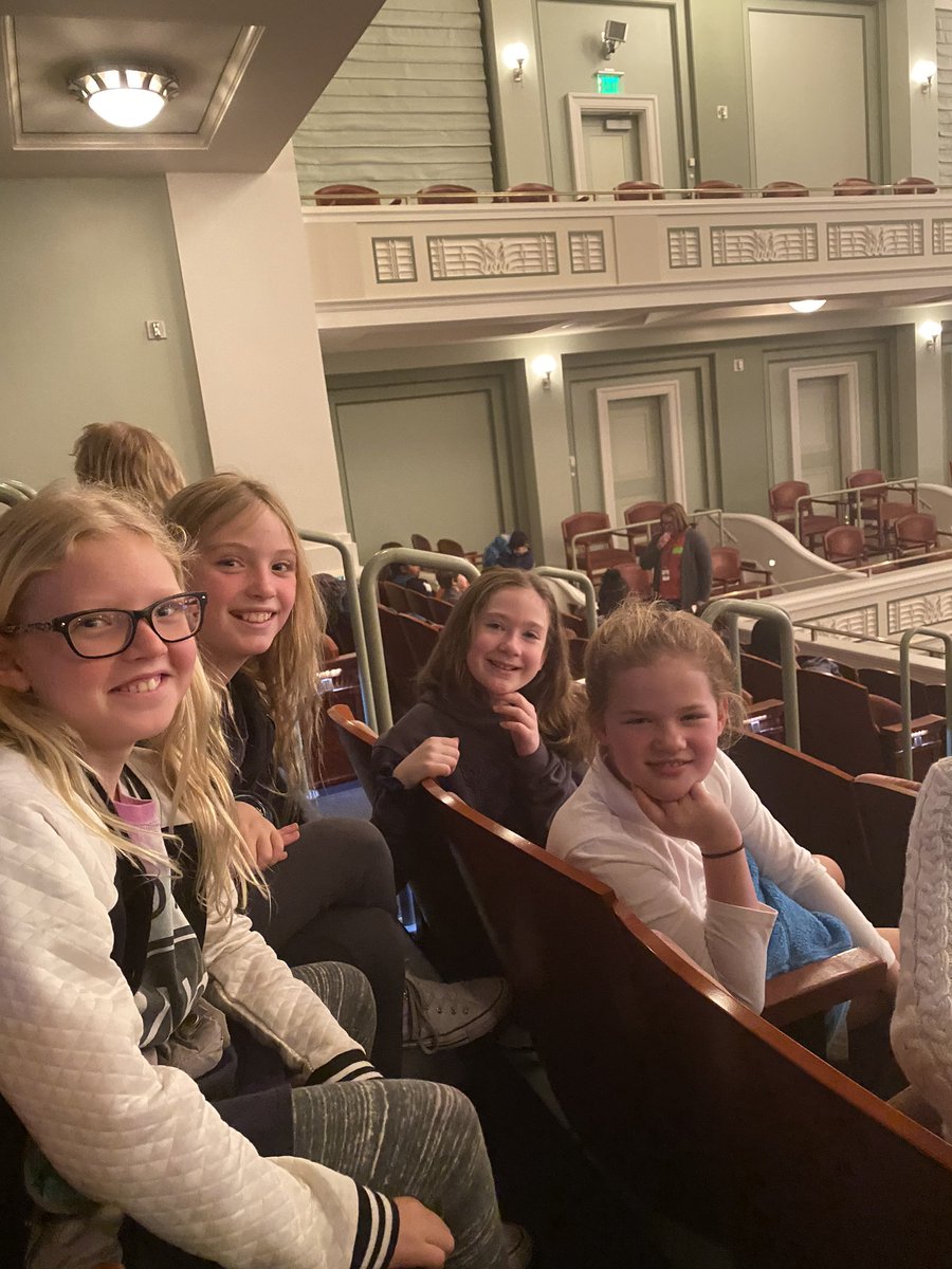 BrayGrade's tweet photo. A great Friday afternoon @nashvillesymph! Thanks @Music_MrsWalle for another great trip! Thanks for exposing us to great composers and their music! https://t.co/WIJYqUMRNa