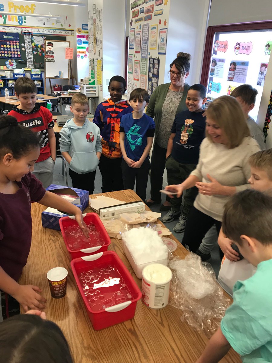 Did you know a polar bear has 4 inches of fat to insulate its body? Learning about the physical adaptation of a polar bear by testing 4 inches of fat in a bucket of ice and snow. 
#frozenhands #scientistsatwork Thanks MrsMcNeff4 for the great teamwork!
