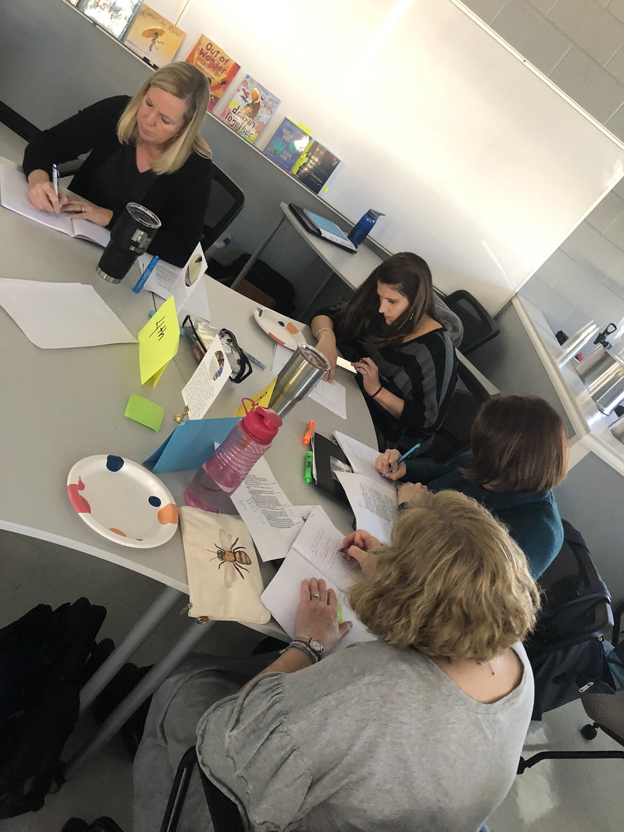 “Students are used to being asked WHAT is written, but asking them to recognize HOW a text is written is a shift for many.” A focus in our Advancing Comprehension &amp; Composition Cohort yesterday. @ashlieRRISD @CorinnaRRISD <a href="/RRISDCurriculum/">RRISD Curriculum</a> <a href="/RRISD/">Round Rock ISD is @roundrockisd</a> <a href="/rrisdpd/">RRISD Professional Development</a>