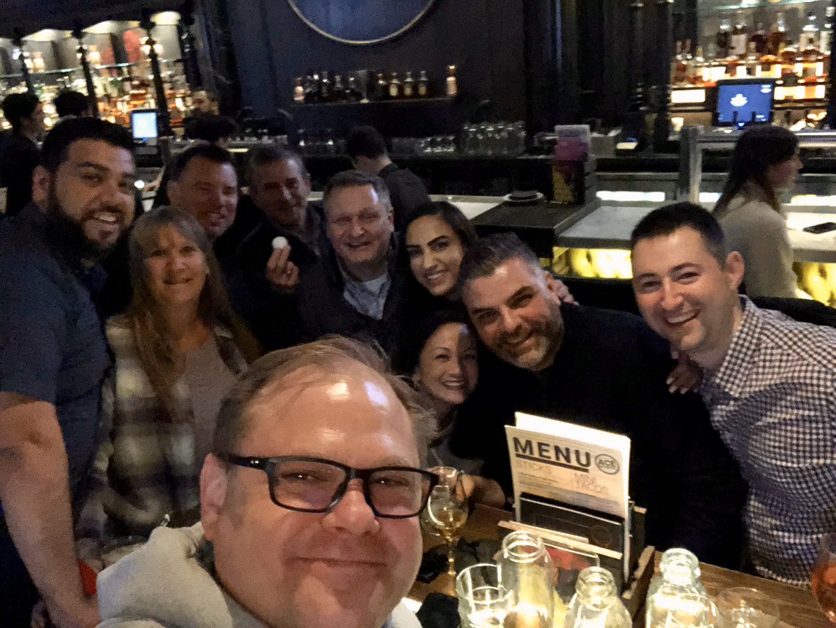 Thank you to our team sponsor <a href="/jslate78/">John Slater</a> John Slater for an awesome #Leading4Tomorrow session complete with an <a href="/weareunited/">We Are United</a> visit from the Oscar Munoz! @jacquikey @SharonGrantUA <a href="/JWolfeUAL/">John Wolfe</a>   @MarieLAX_united @AvioAficionado <a href="/bmgato/">Bianca M Gato</a> <a href="/Tobyatunited/">Toby Enqvist</a> <a href="/dclove20/">Donald Love</a> <a href="/flahulagirl/">Cindy Jank</a>