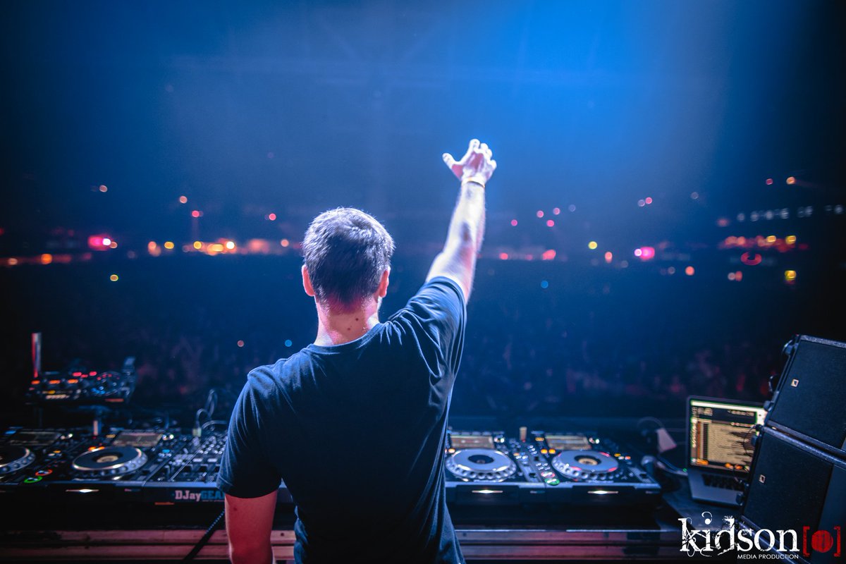 Photographer_PR's tweet photo. 287th episode of SoundCasting Radio is here! TUNE IN NOW via @diradio #EpicTrance Ch > https://t.co/NezPdnGegI | #SC287 #SoundCasting #Trancefamily #Trance https://t.co/UET2PmY1DB