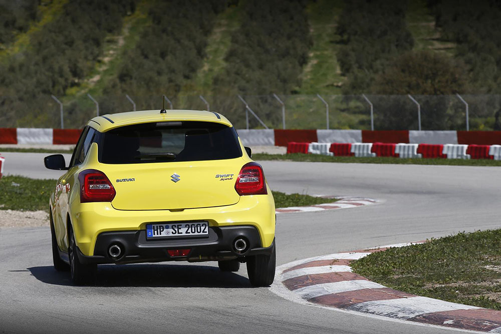 SuzukiIberica's tweet photo. En enero apenas hay días mundiales, así que en #Suzuki hemos decidido crear el nuestro: #DiamundialdelosDisfrutones, porque nos encanta disfrutar de la vida ¿Cuál crearías tú 🤔? https://t.co/vrpPMDoqsz