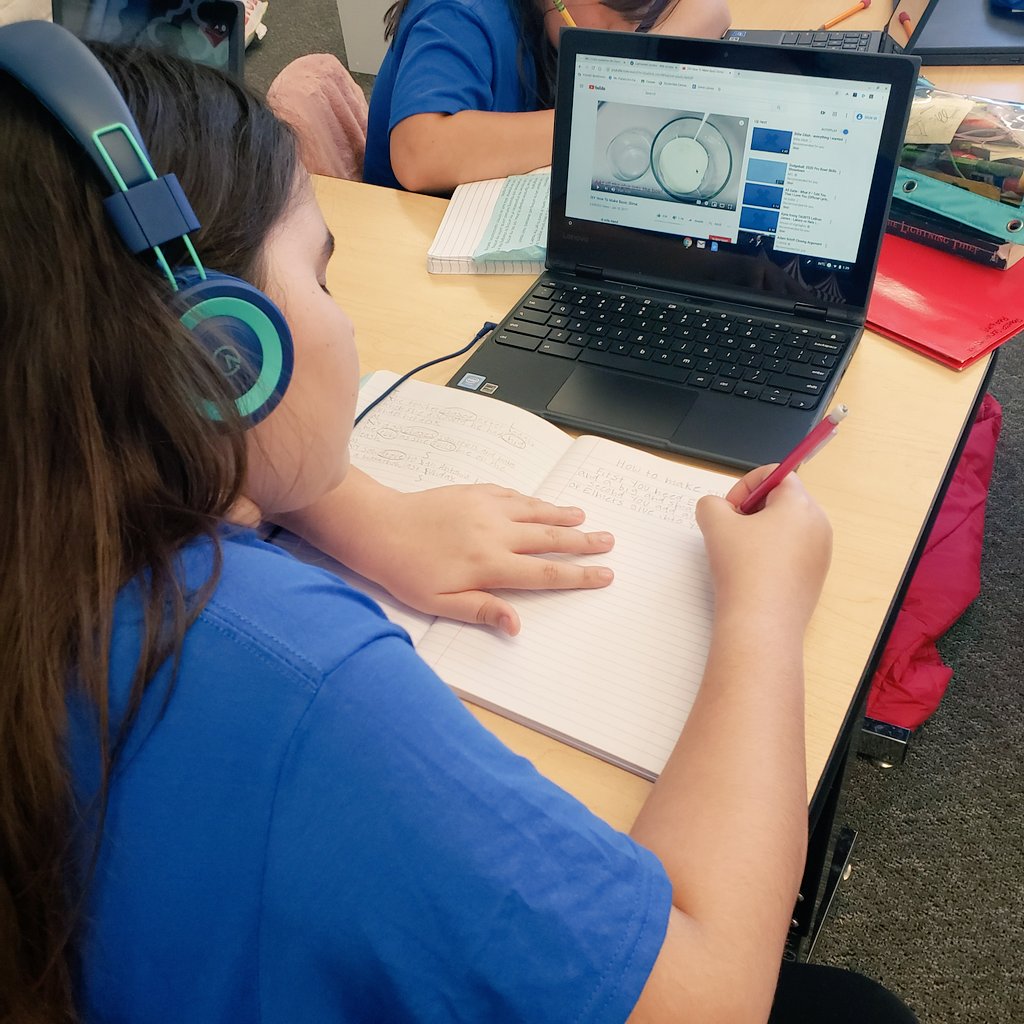mgcole81's tweet photo. Thanks to @Seesaw, my students are able to practice their listening, writing, speaking, and reading skills all in medium!! Thank you @Beckipollock for showing us how we can leverage technology to enhance the needs of our students!! @ZwinkKISD #learningisfun https://t.co/3MF7pBcMwu