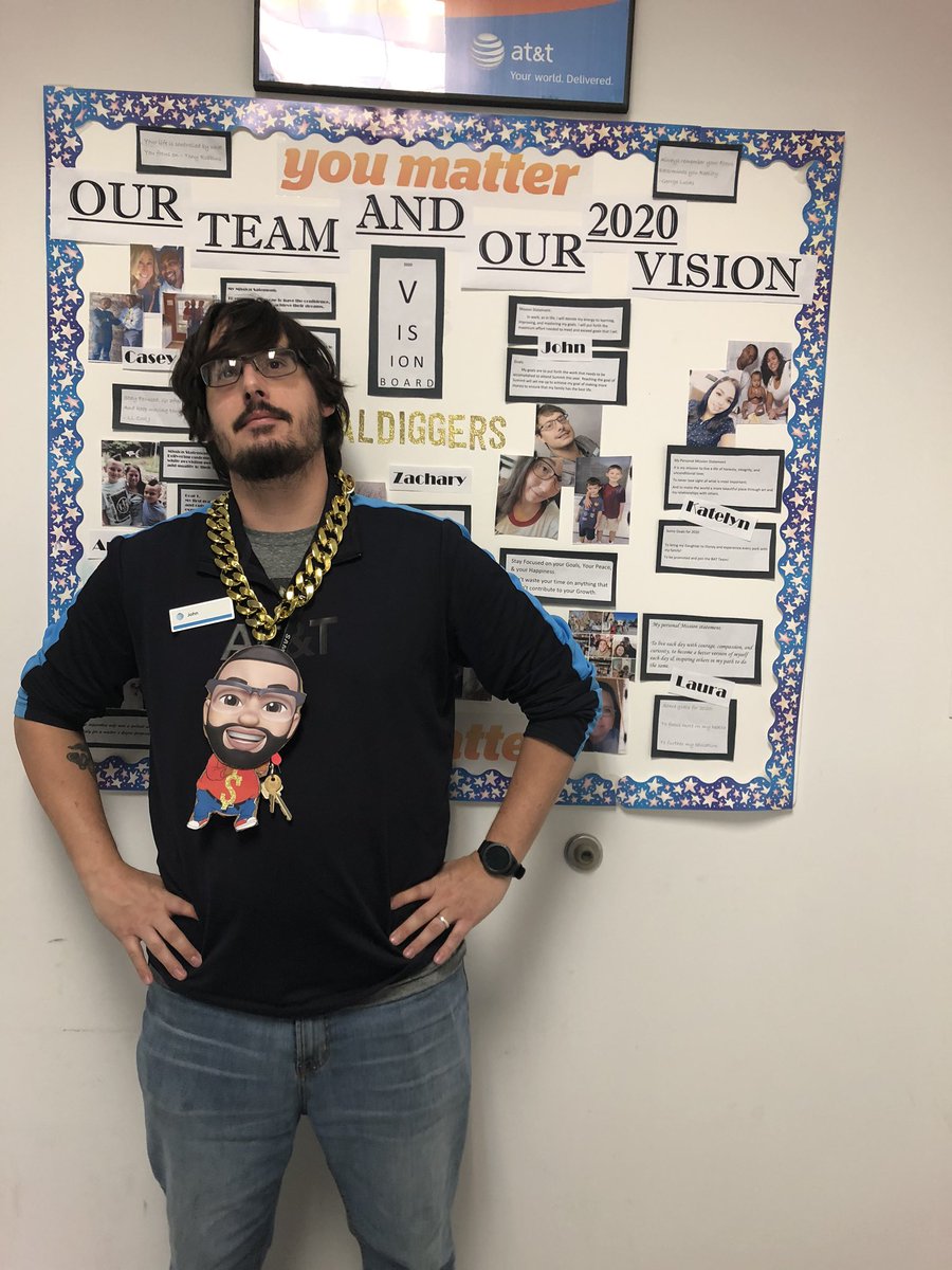 Thegoaldiggers1's tweet photo. John got to wear the “sales chain” by demoing his way to a tv sale! Great job John!!! @Casey_B910 @Goddesswt123 @GKeiling @AdamMRagab @404girl https://t.co/K03XPup1ll