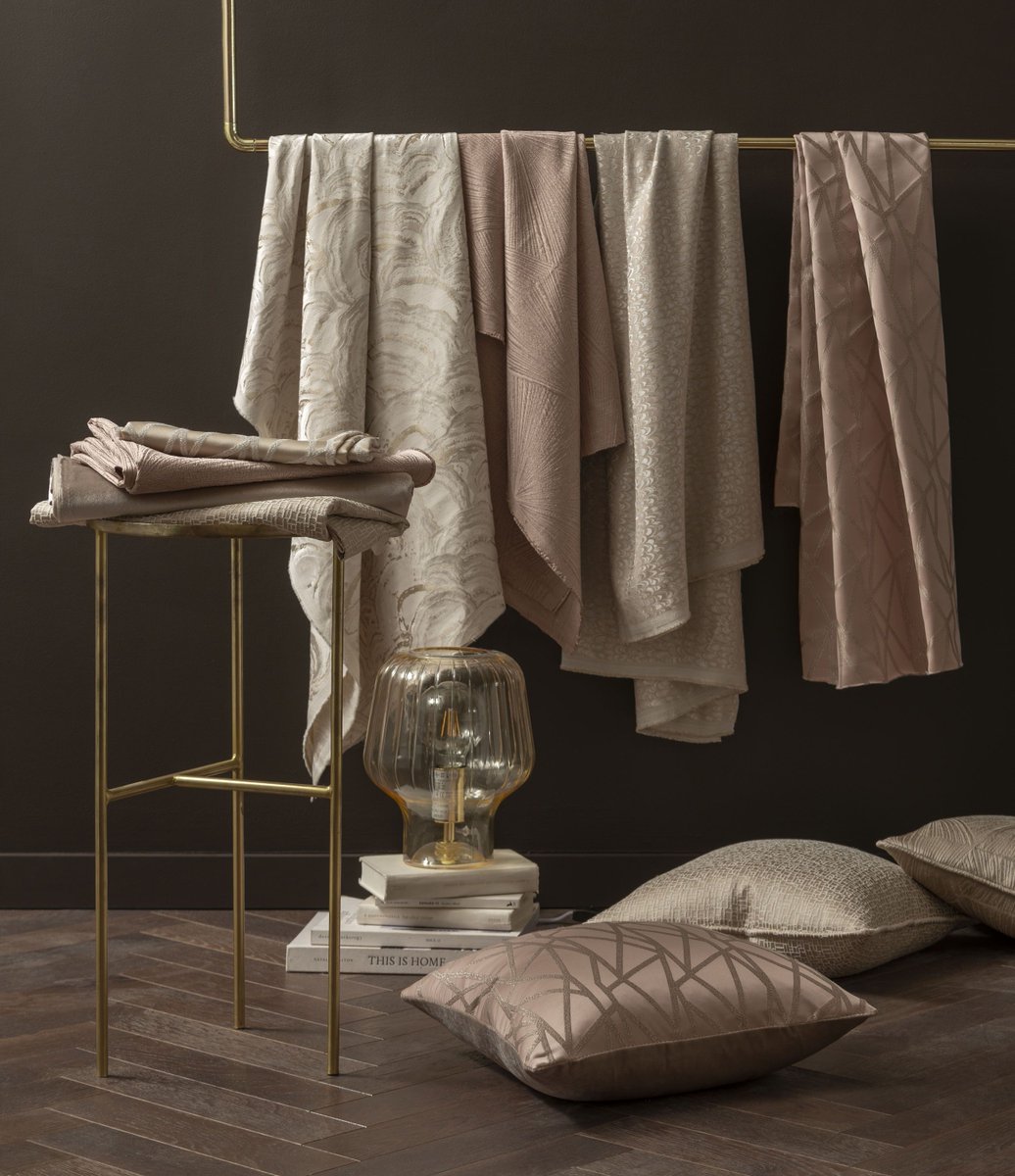 StudioGuk's tweet photo. Geomo
With a lustrous handle and satin like finish, the five sleek designs are available in a range of trend driven colours and can be layered with neutral tones of taupe &amp; sand to soften the look.
.
.
.
#newcollection
#ss20
#drapery
#satinlike
#fabrics
#interiors
#studiog https://t.co/h0hecZivSn