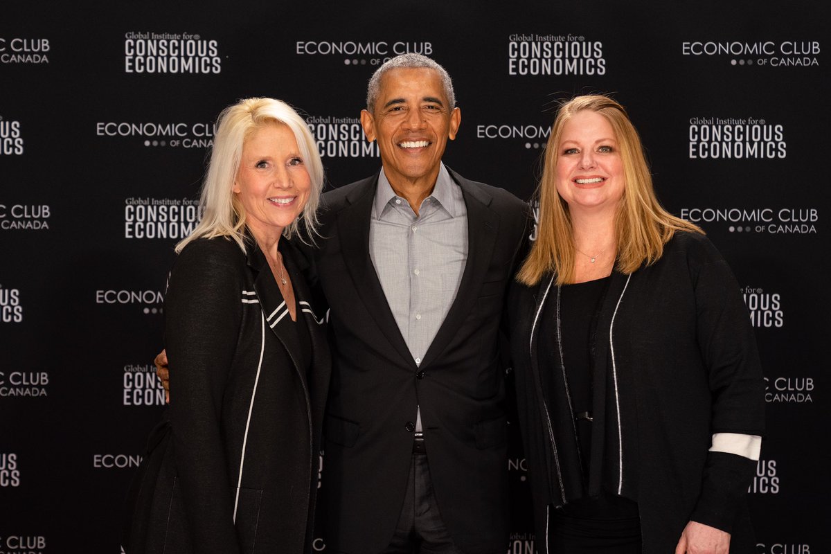 BLRewarded's tweet photo. BLR founders meet President Barack Obama. BLR is a proud sponsor of the @economicclubca, who hosted this conversation about the #neweconomy, built in harmony around people, planet and profit.
#wakeup #createfate #bestlife #thefutureisnow #barackobama #bestliferewarded https://t.co/Y6qMsEqArv