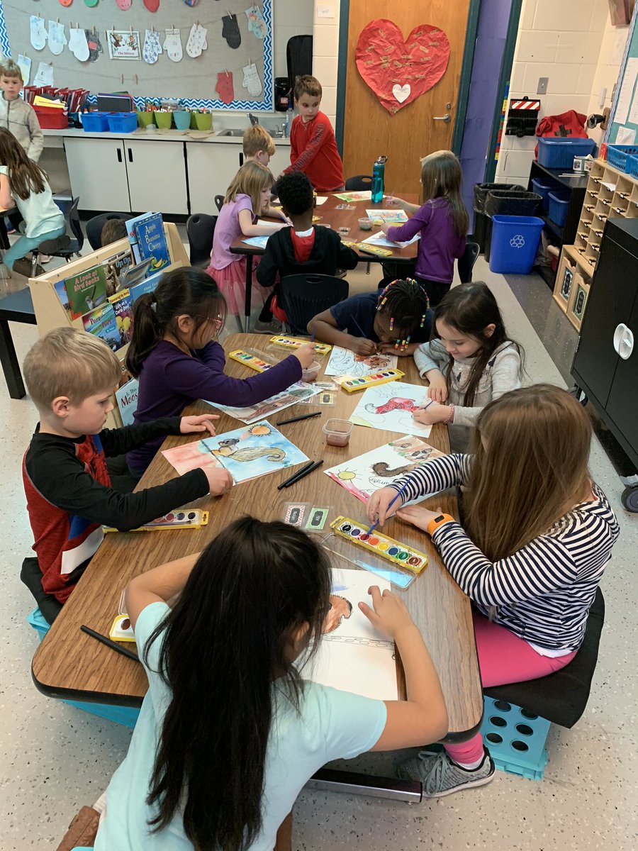 barnes1stgrade's tweet photo. We are using our creative brains in first grade this afternoon. #WEareLakota @SHAWNEE_ECS https://t.co/JETSVM6Cy5