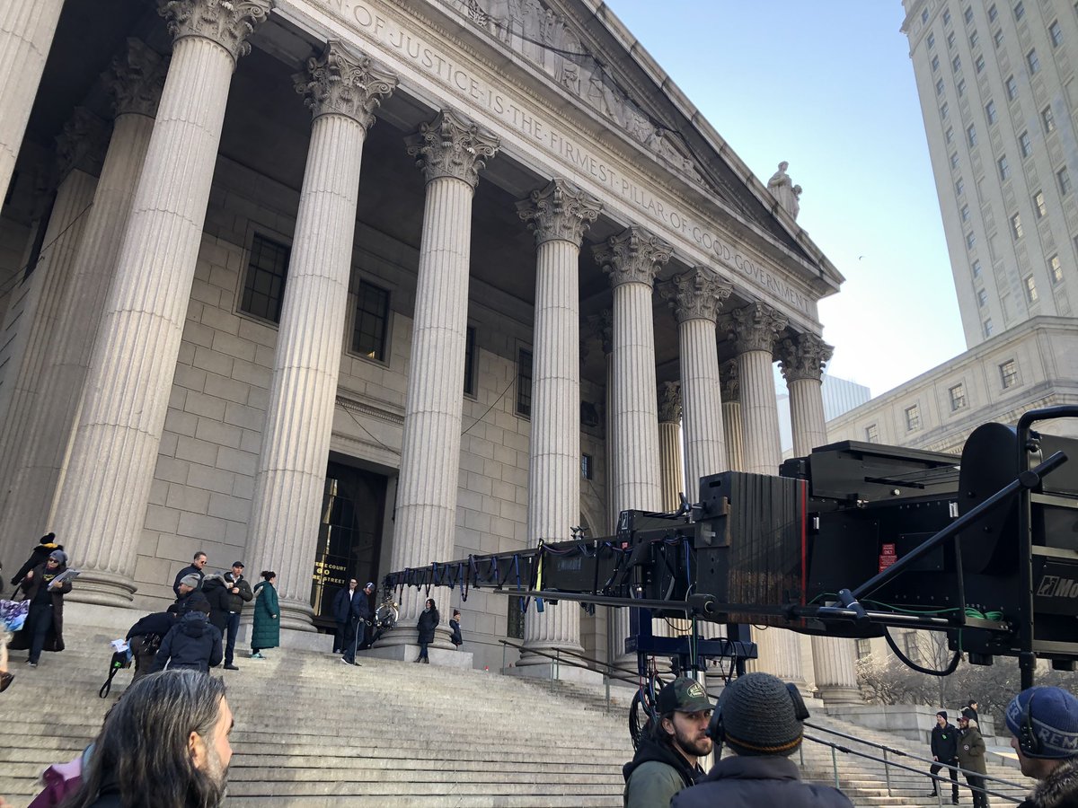 SmithSmitherrs's tweet photo. Courthouse steps. Friday filming. @BullCBS @M_Weatherly @FreddyRdriguez @marjanneshat @salenaqureshi #Ep416 https://t.co/znnzTar74R