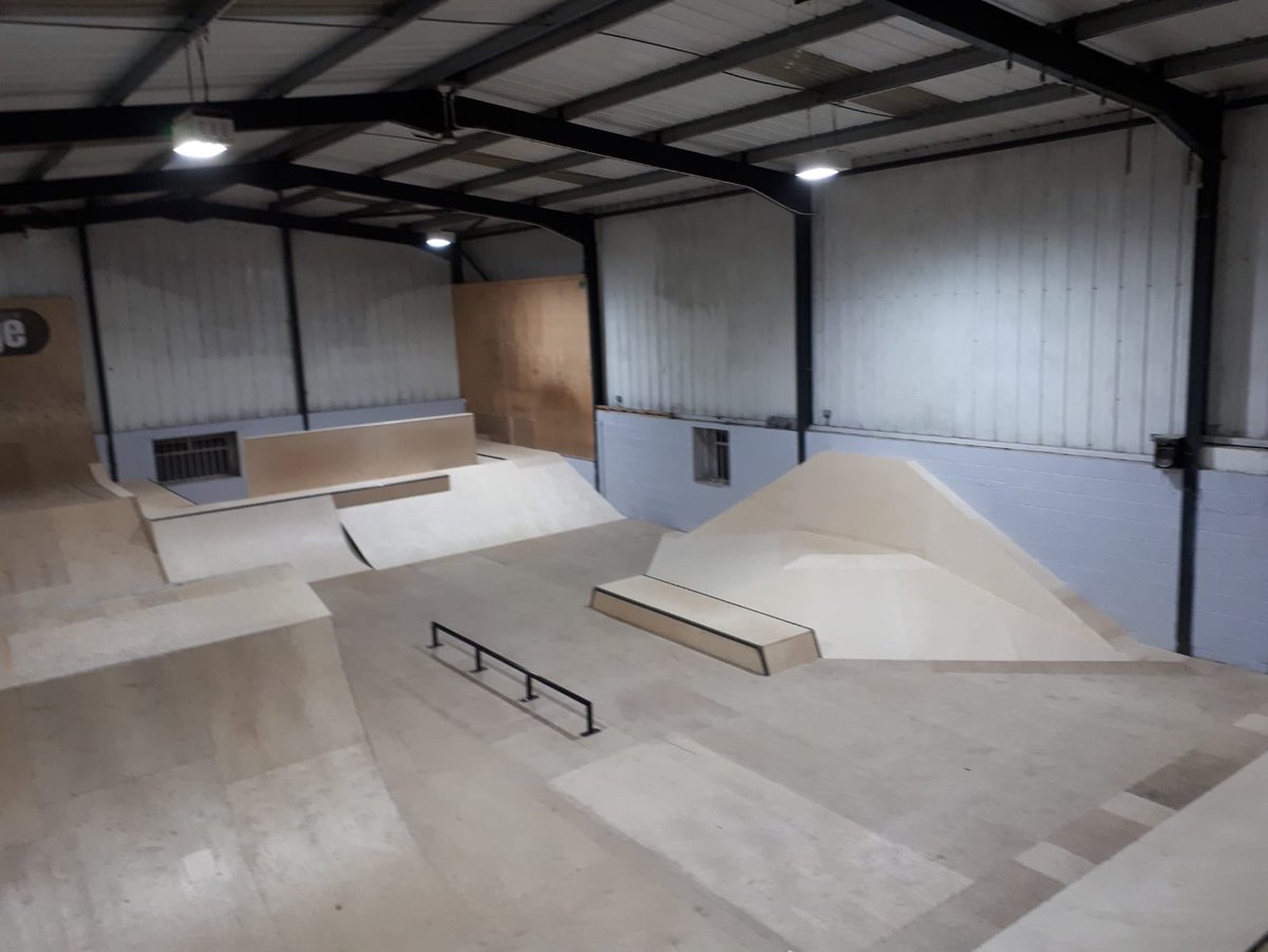 LodgeSkatePark's tweet image. The finished skatepark is finally ready for action. Thank you the Viridor credits and Tesco bags for life for the funding. We open tomorrow at 9.15am @LodgeSkatePark @ProCycleCentre @ViridorCredits