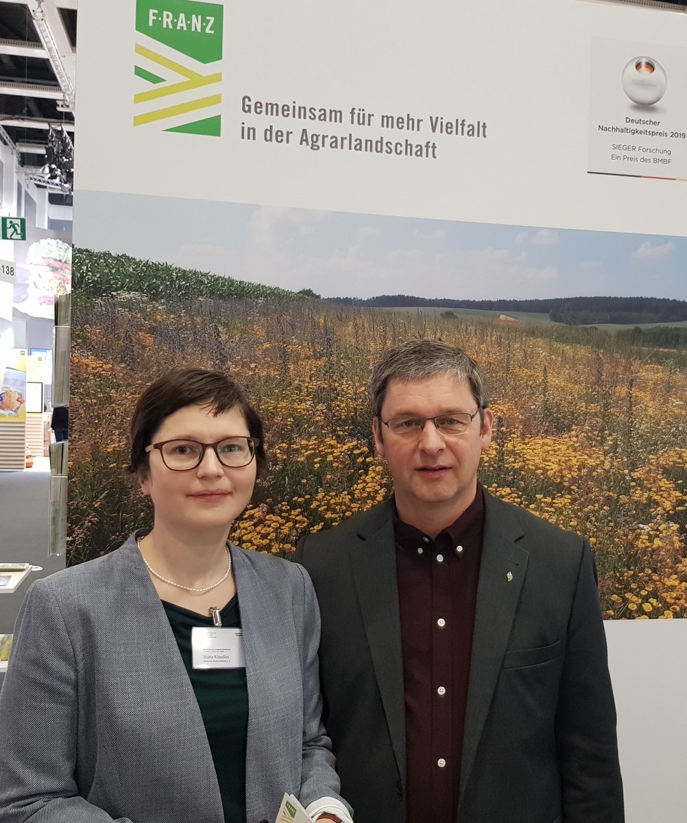 <a href="/EU_Agri/">* relocated *</a> <a href="/EU_H2020/">Horizon 2020</a> <a href="/Bauern_Verband/">Deutscher Bauernverband e.V.</a> <a href="/JRukwied/">Joachim Rukwied</a> <a href="/modernelw/">Die Moderne Landwirtschaft</a> Beginn unseres Dialoges mit dem <a href="/Bauern_Verband/">Deutscher Bauernverband e.V.</a> zum Potenzial von #Halbzwergen beim #Roggen im Hinblick auf die Erhöhung der #Biodiversität in der Agrarlandschaft. 
<a href="/JRukwied/">Joachim Rukwied</a> <a href="/modernelw/">Die Moderne Landwirtschaft</a>