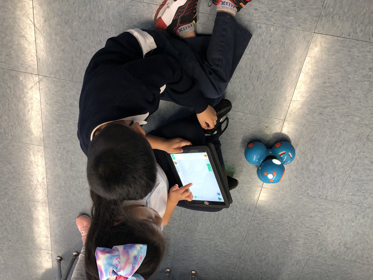 GuttieriJessica's tweet photo. Today Kindergarten Students engaged in Pair Programming on Kodable and Programming Dash &amp; Dot! #cs4all #sepjrnyc @learningdrive #coding #programming #nycdoe #kindergarten #computerscience https://t.co/BYkyRND2cM
