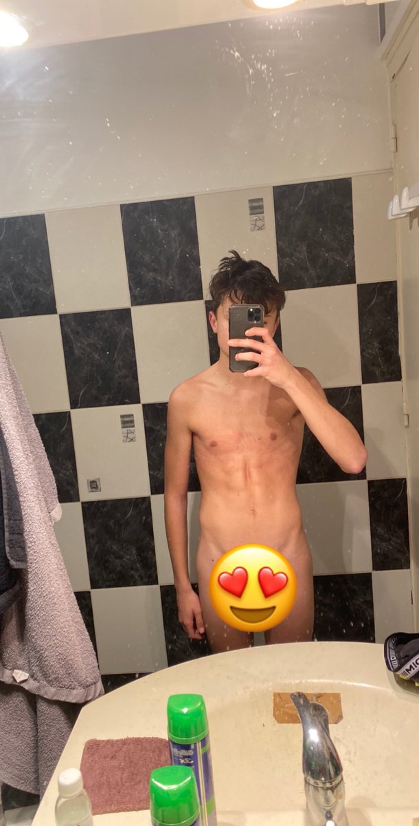 AnthonyNudes's tweet photo. Et si tu la veut sans emojis https://t.co/TCRafn87vj