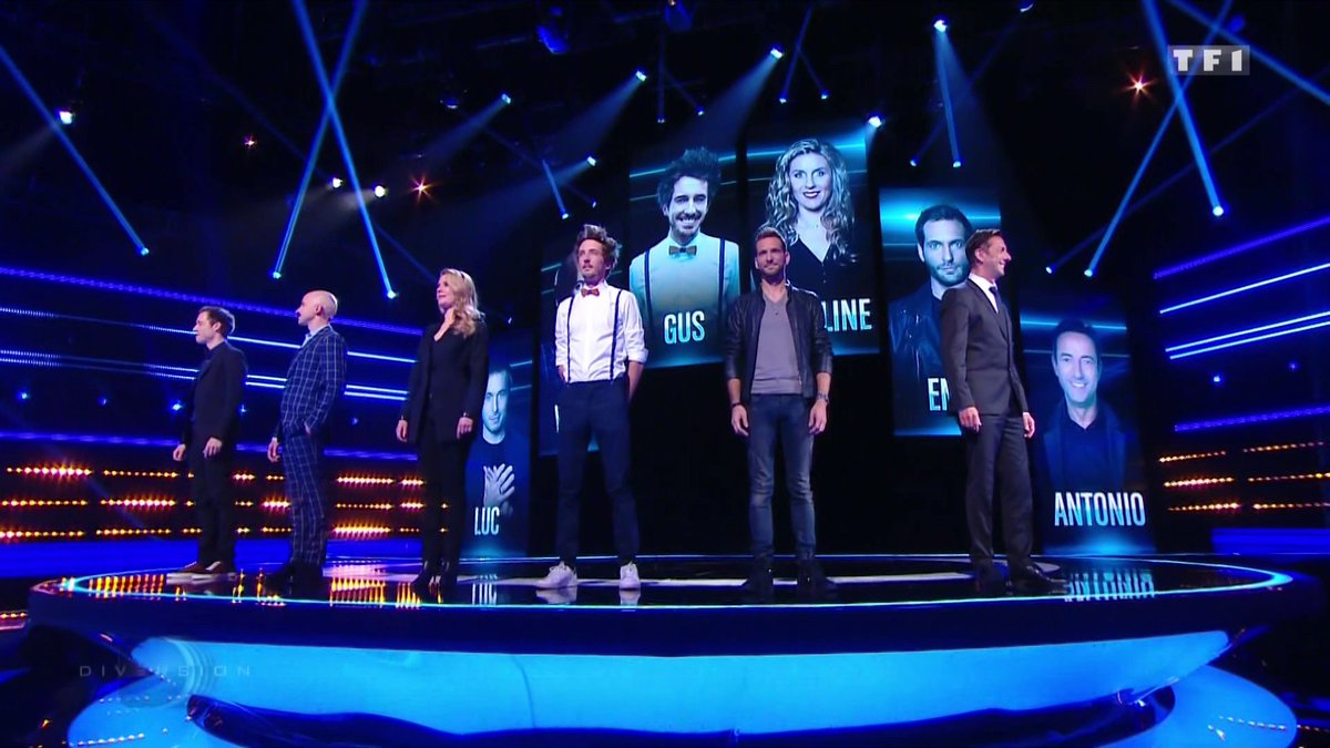 NicolasLlopis's tweet photo. #Diversion c'est parti !!! @Gusillusionnist @EnzoIllusion @AntonioMagicien @ViktorVincentOf @Caroline_Marx_ @LucLangevin @Josephine__Lee #TimSilver #NicolasRibs
@ZackandStan Et n'oubliez pas : N'essayez pas de comprendre, laissez vous surprendre ! C'est sur #TF1 ! https://t.co/UF3M7TK2Lc