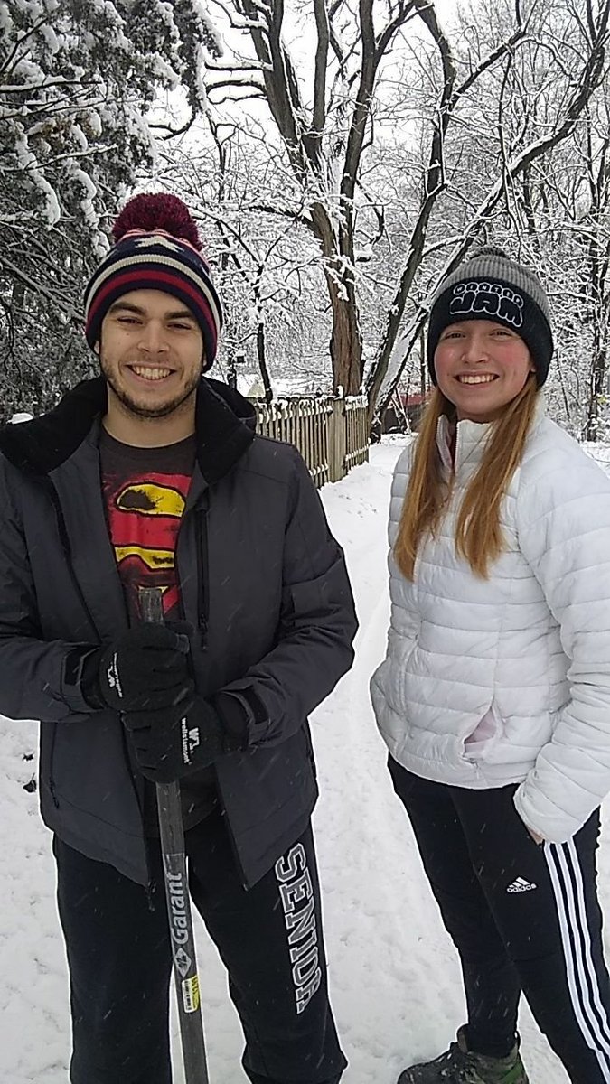 MrsDouglas3isd's tweet photo. Always thankful for an #indepsnow day - especially when the college man gets home for the weekend in time to help finish the shovelling. Perfect snow for sledding & snowmen. https://t.co/YQI1A0xmqf