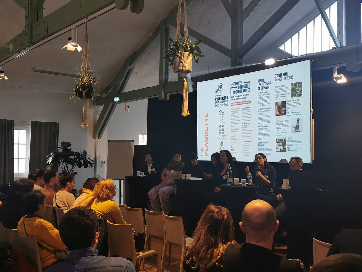 LoreFenn's tweet photo. Stand, ateliers, présentations, témoignages... les équipes de @laplateformei étaient au RDV de la Journée des équipes Nord du @GroupeSOS https://t.co/QpabAqLs2l