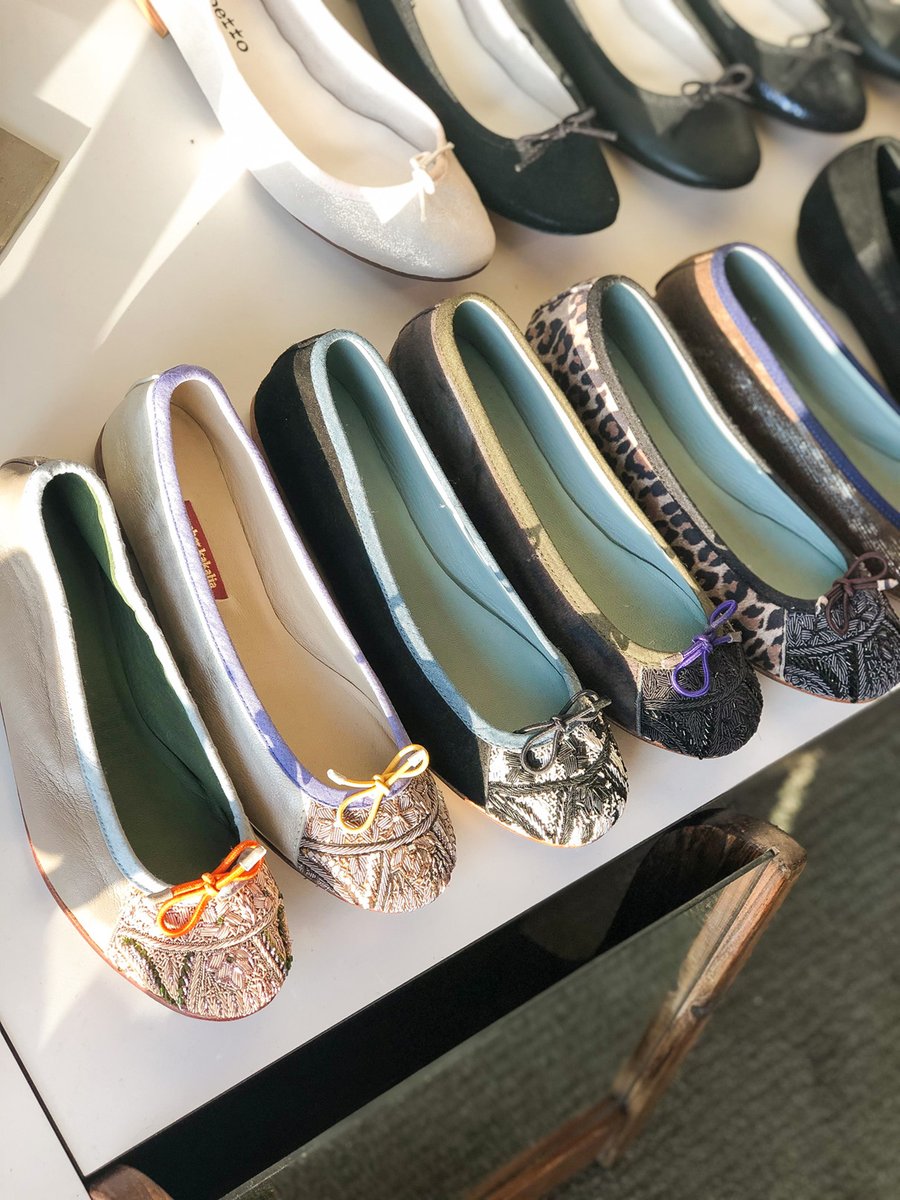 deborahkents's tweet photo. Hand embroidered ballet flats with POPs of color and pattern! Perfect to add hints to your outfit for a chic look!
.
.
.
#tampa #tampaboutique #tampashopping #shoptampa #southtampaboutique #balletflats #meherkakalia #handmadeshoes https://t.co/1aKoNumtgj