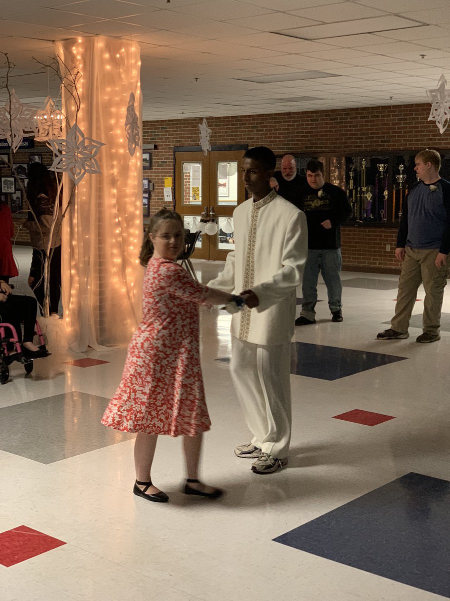 Sarah Weaver tweet media