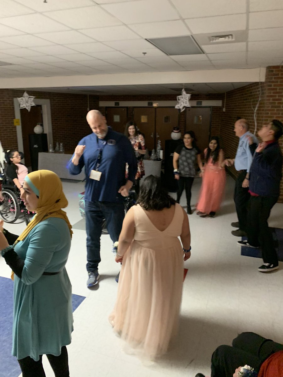 Sarah Weaver tweet media