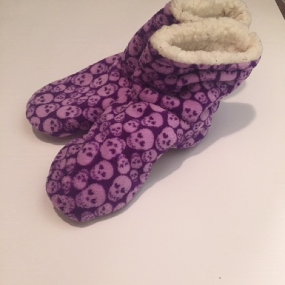 So good I had to share! Check out all the items I'm loving on @Poshmarkapp #poshmark #fashion #style<a href="/tag/fashion"class="tags"><span>#fashion</span></a><a href="/tag/shopmycloset"class="tags"><span>#shopmycloset</span></a><a href="/tag/style"class="tags"><span>#style</span></a><a href="/tag/babyphat"class="tags"><span>#babyphat</span></a><a href="/tag/posh"class="tags"><span>#posh</span></a>