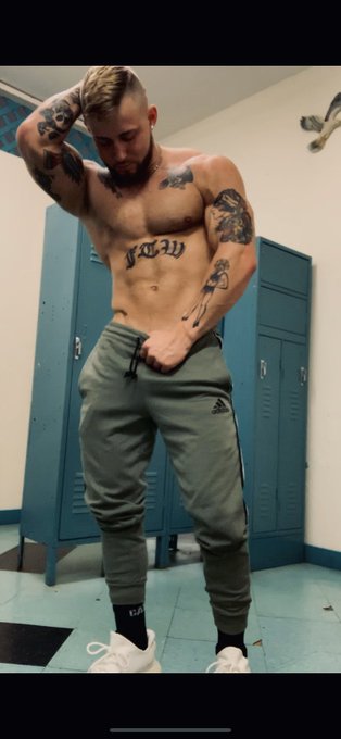 Check out this fresh face!! @bones_ronnie...he’s got an OnlyFans...and muscles...and tatts...and plenty
