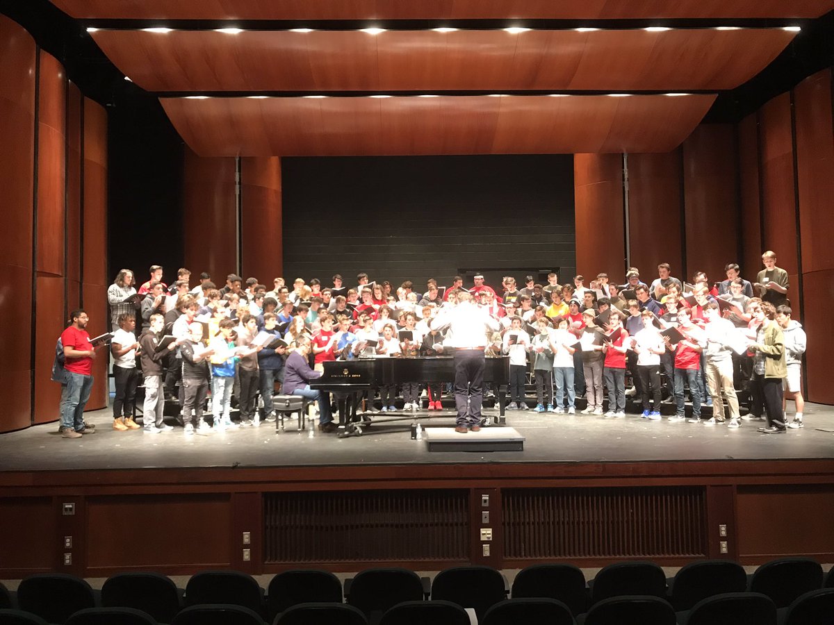 MtHopeMusic's tweet photo. Pretty impressive rehearsal going here #YMCF https://t.co/lXAwEtrBtK