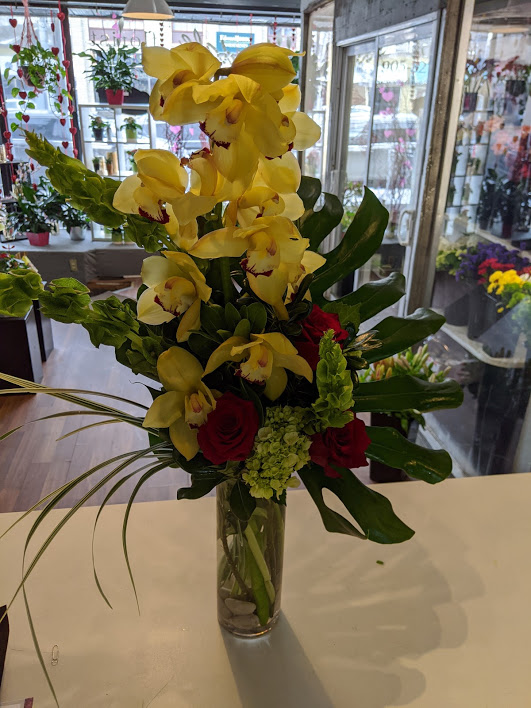 westdaleflorist's tweet photo. Valentine's Day is coming up, February 14th which means that love, passion, and romance are in the air.!!  It's not too soon to call and place your order for your Valentine!! https://t.co/PnC9r43VgR
