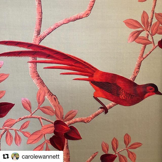 ANDPRLTD's tweet image. #Repost @carolewannett with @get_repost
・・・
Tim Butcher and Lizzie Deshayes @fromentaldesign are this week’s House Guests. Click the link in my bio to hear how they joined forces to create couture for walls. Exquisite wallpaper, hand painted, often a… ift.tt/2S05JqP