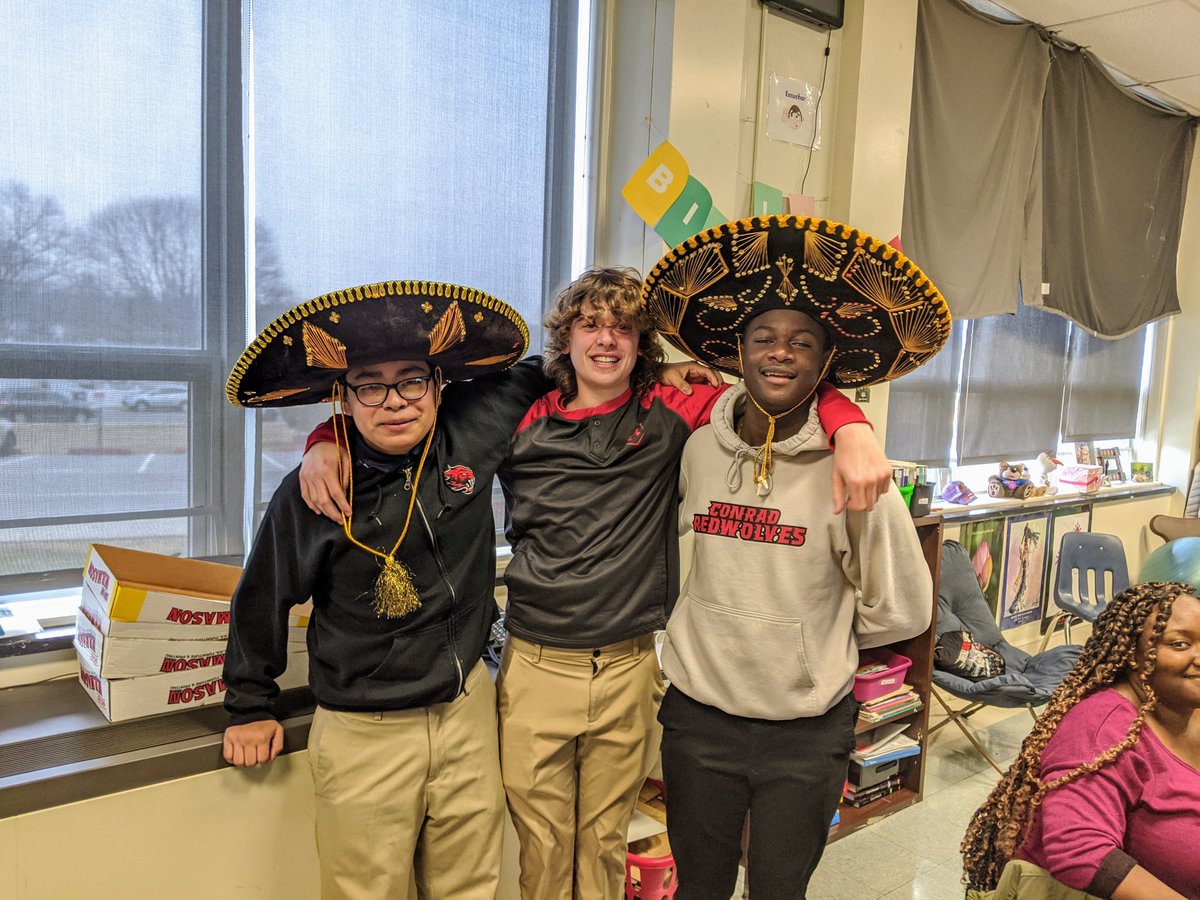 Senora Gillin tweet media