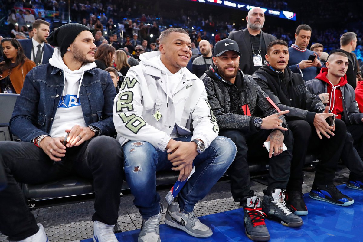 celebrities wearing dior jordan 1