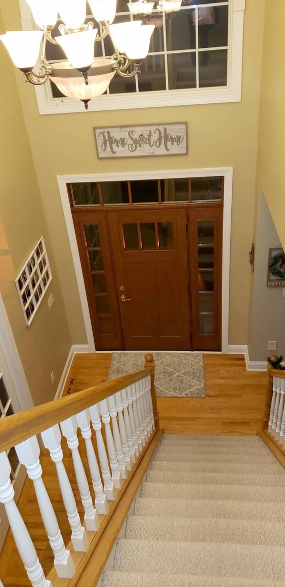 ProViaProducts's tweet photo. A new front door just added to the existing curb appeal of this beautiful home! This new entry door is a Signet Mahogany Fiberglass door with Craftsman Dentil Shelf, two sidelites and transom, simulated divided lite grids in all the glass, and finished in Toffee stain. https://t.co/7WNjmV8fc7