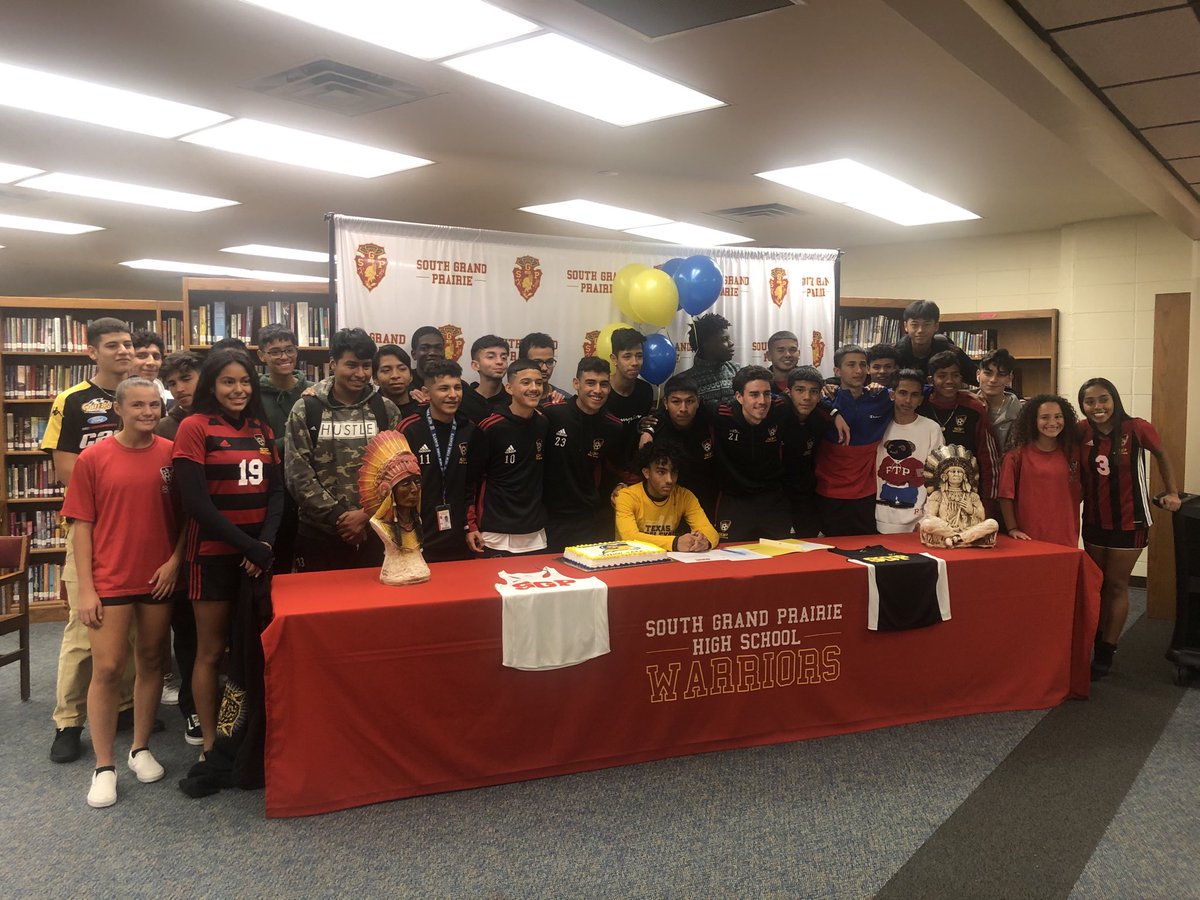 sgp_soccer's tweet photo. Congrats ⁦@JamonSmith2⁩ can’t wait to see what your future has in store! We are proud of you! 💪🏼🏃🏻 https://t.co/eSGybFYeqT