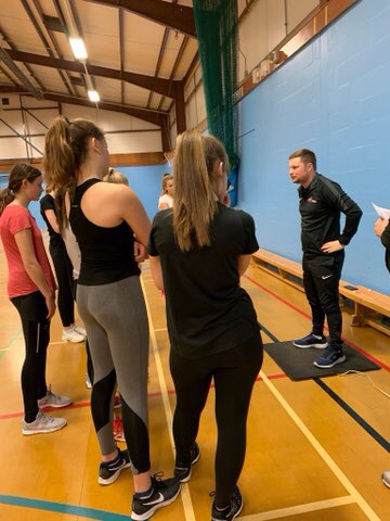 BrookshawNC's tweet photo. Thanks to @jeffaldous from @UoB_SSPA for an excellent fitness testing session with our year 9 team tonight. The girls worked hard and thoroughly enjoyed the session. 🏃🏽‍♀️🏃🏽‍♀️🏐 https://t.co/7O654xTcJh