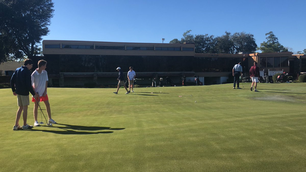 AHSEagleGolf's tweet photo. Competition day out at Walden on Lake Houston today. #ShortGameWork #HighSchoolGolf #AtascocitaHighSchool #TheAWay https://t.co/I2gvLFok7E