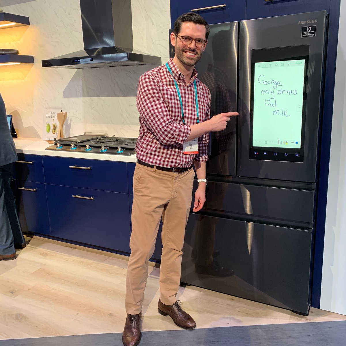 Preppy_Kitchen's tweet photo. Feeding a family with twin boys is no easy feat and I can’t tell you how often I go to the market and buy doubles of one thing but forget what I actually need! 😅 I must not be alone here because @Samsungus has solved the problem with their new Family Hub. #ad https://t.co/yTOgHY2cbf