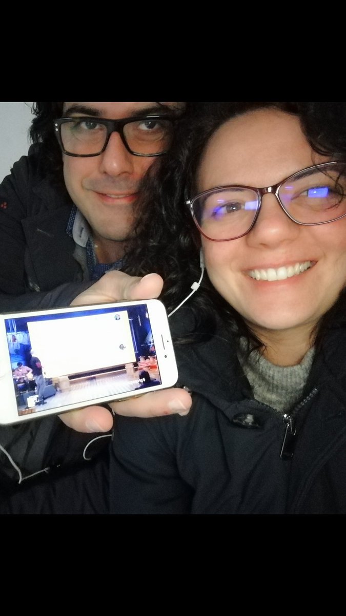 GranataVerdiana's tweet image. Dalla Sicilia verso Roma in attesa di un treno con 120 minuti di ritardo...meno male che c'è @welikeduel
#propagandalive
#trenitalia #ciscusiamoperildisagio